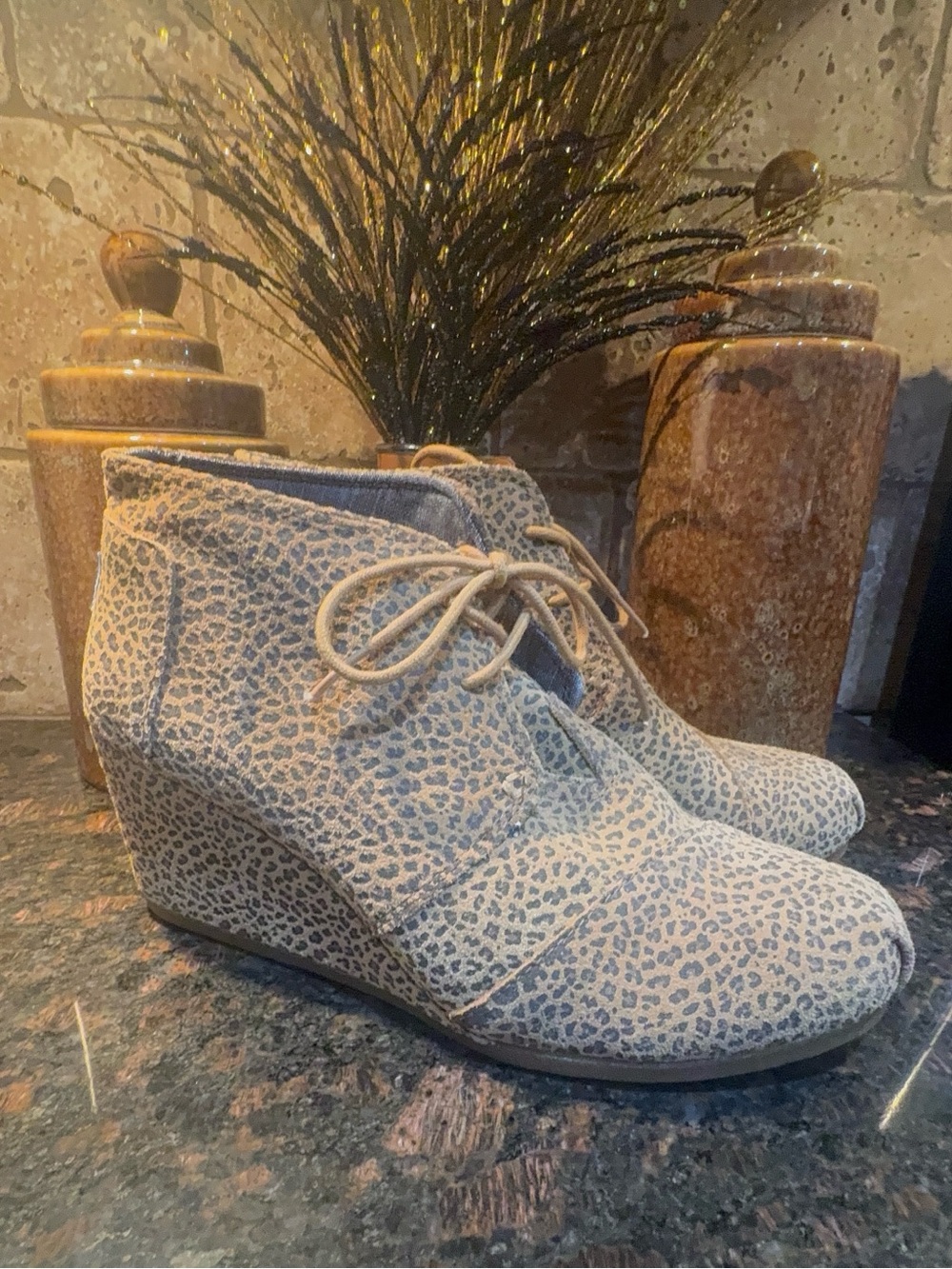 TOMS Desert Wedge Leopard Cheetah Print Ankle Boots W10